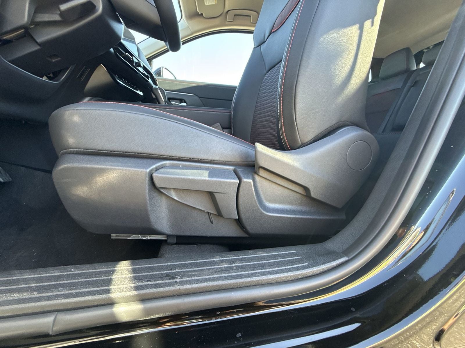 2026 Nissan Kicks SR AWD Cold Weather Package