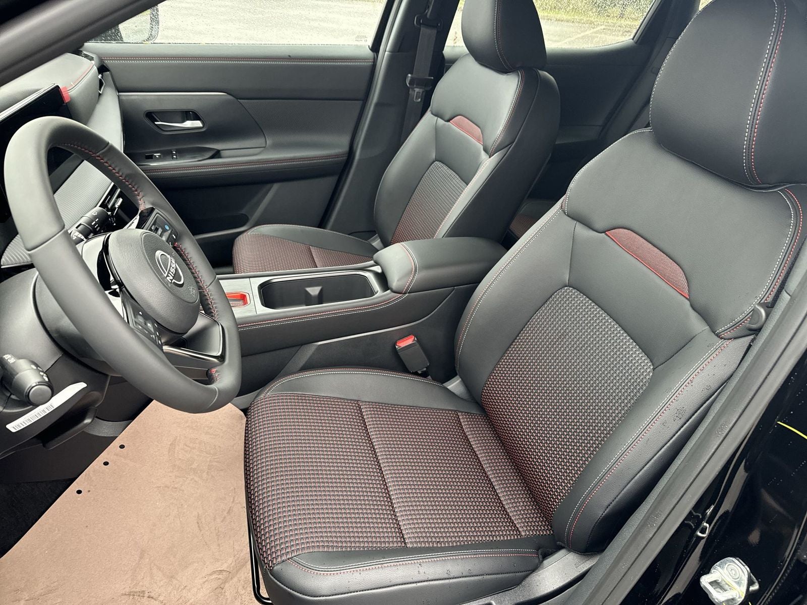 2026 Nissan Kicks SR AWD Cold Weather Package