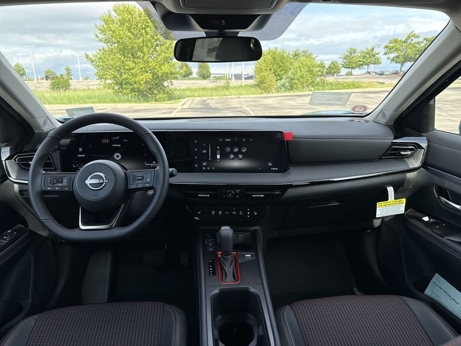 2026 Nissan Kicks SR AWD Cold Weather Package