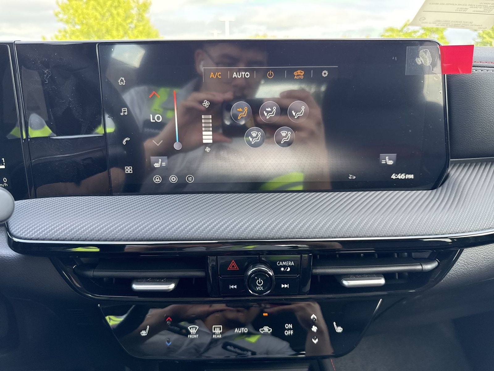 2026 Nissan Kicks SR AWD Cold Weather Package