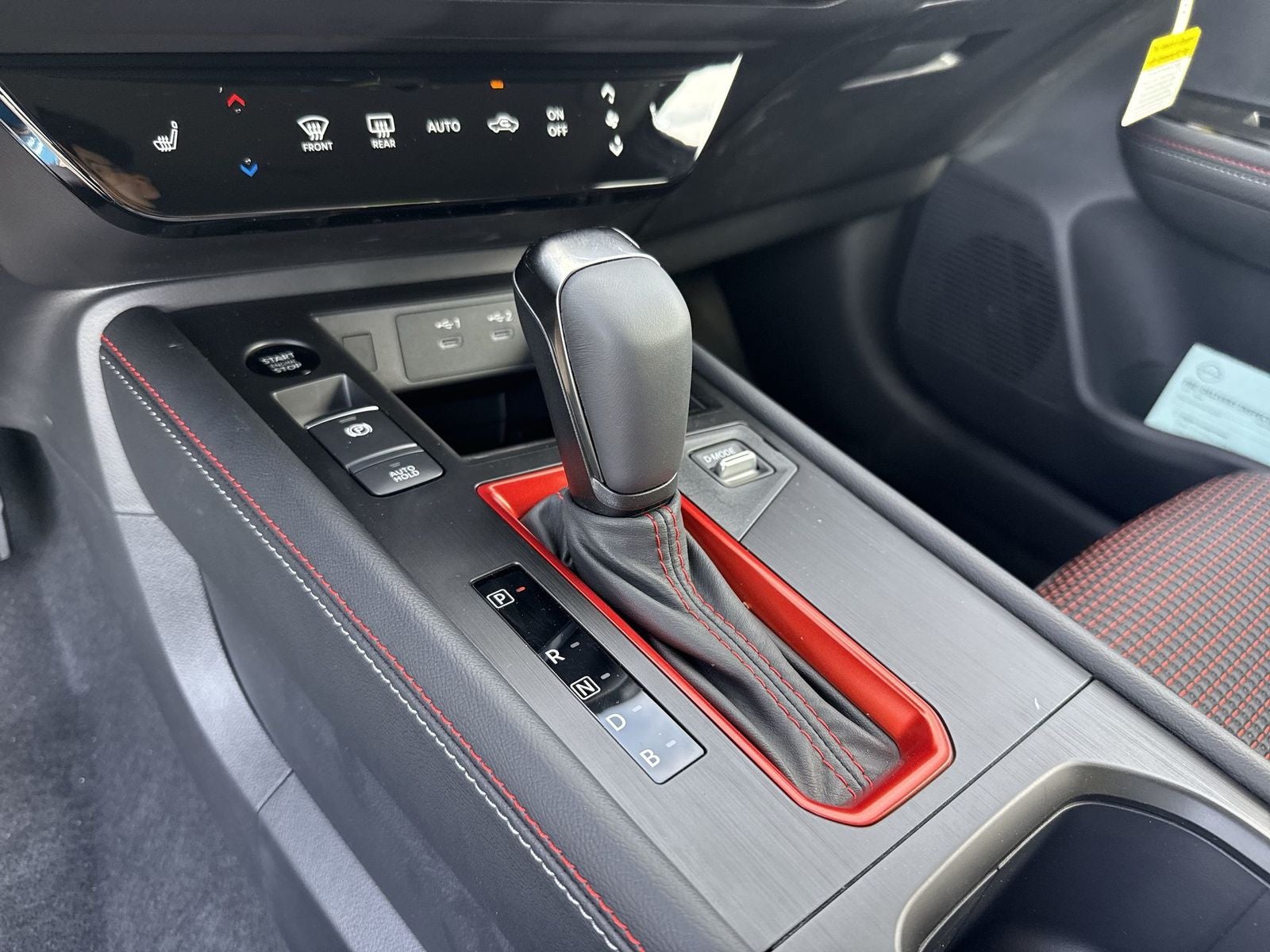 2026 Nissan Kicks SR AWD Cold Weather Package