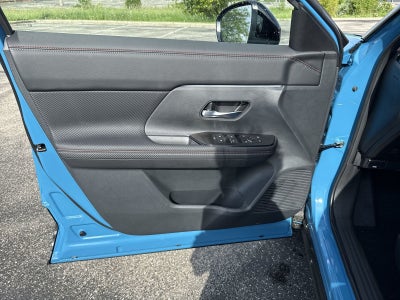 2026 Nissan Kicks SR AWD Cold Weather Package