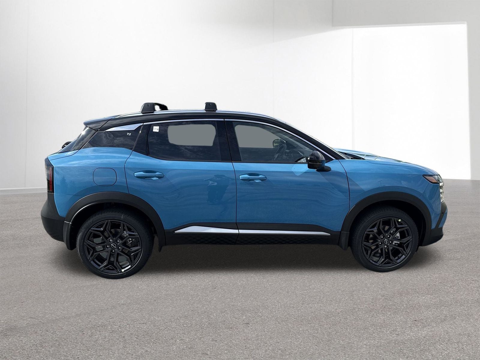 2026 Nissan Kicks SR AWD Cold Weather Package