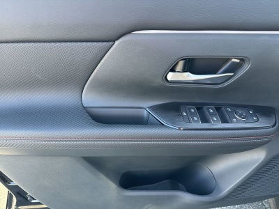 2026 Nissan Kicks SR AWD Cold Weather Package