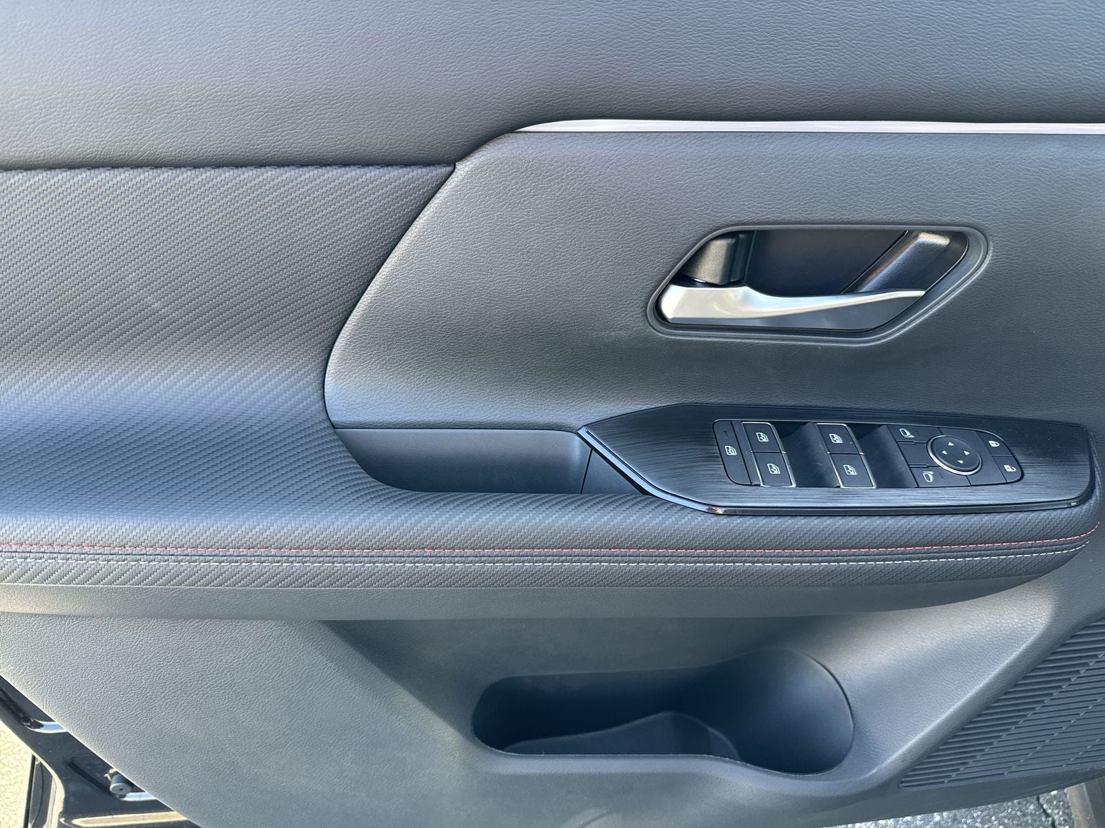 2026 Nissan Kicks SR AWD Cold Weather Package