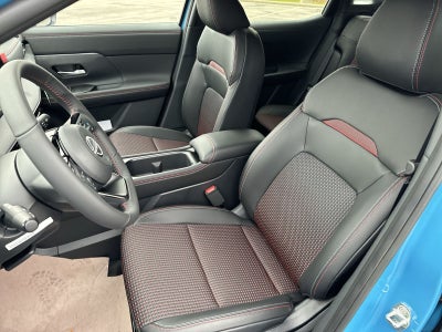 2026 Nissan Kicks SR AWD All Weather Package