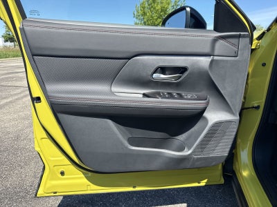 2026 Nissan Kicks SR AWD Premium Package