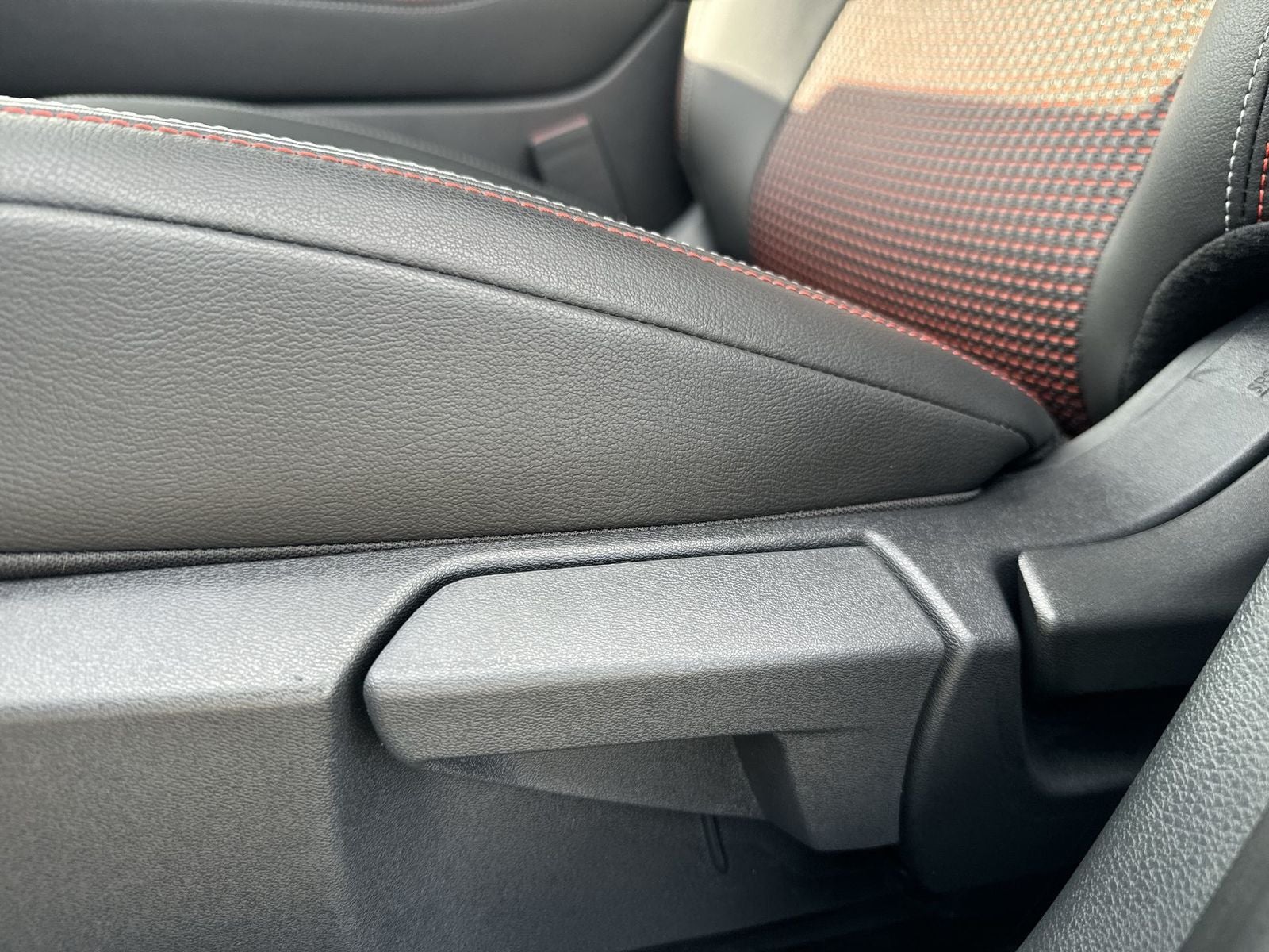 2026 Nissan Kicks SR AWD Premium Package