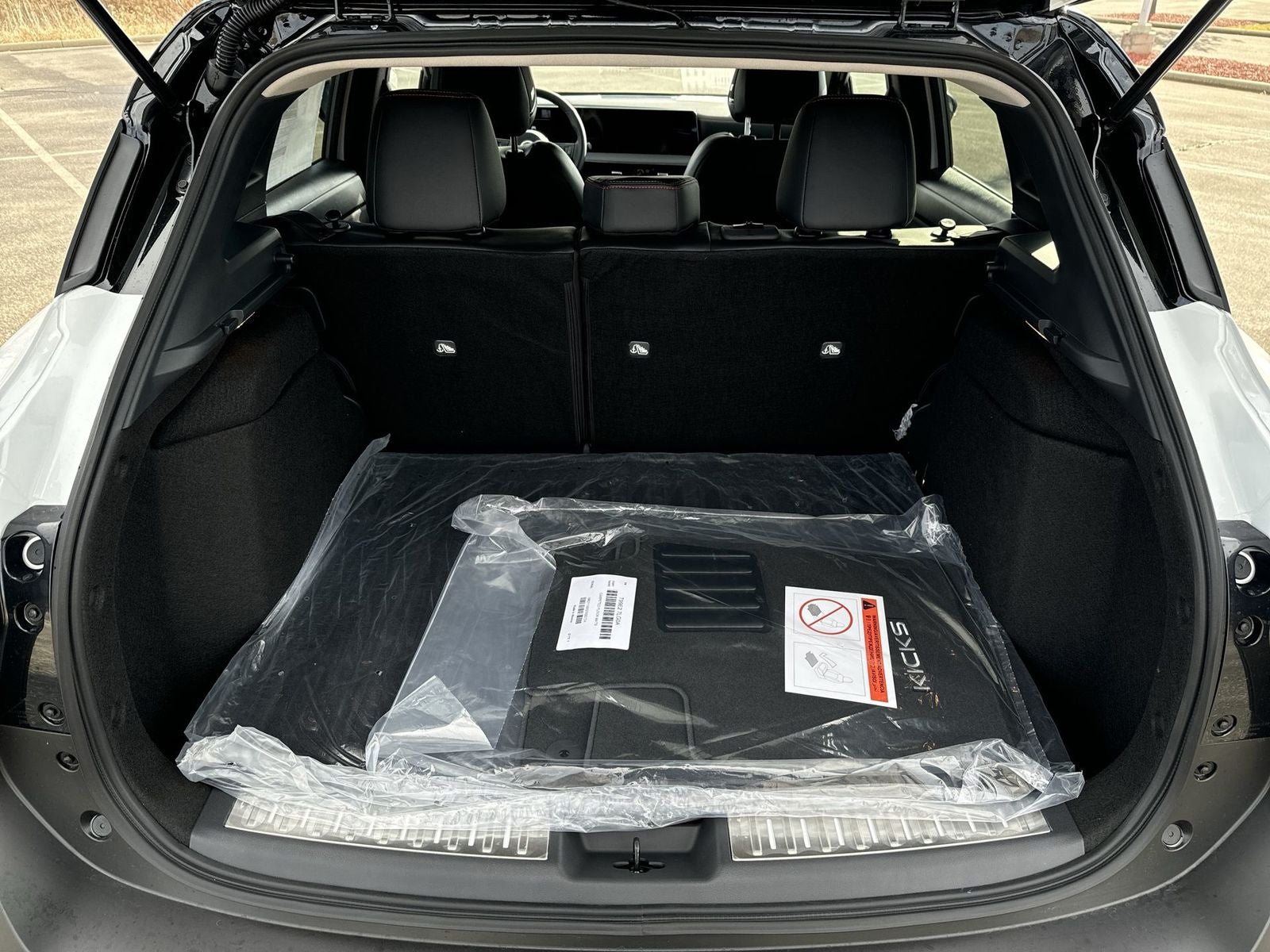2026 Nissan Kicks SR AWD Premium Package