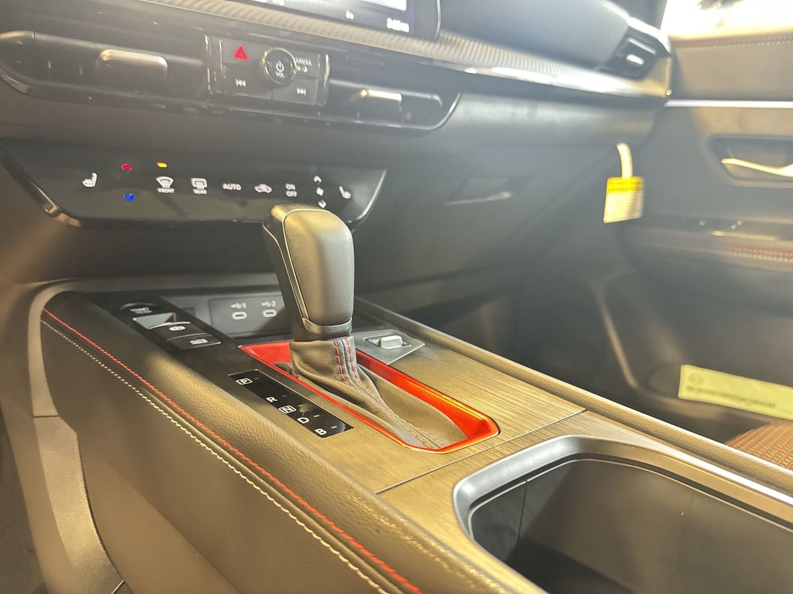 2026 Nissan Kicks SR AWD Premium Package