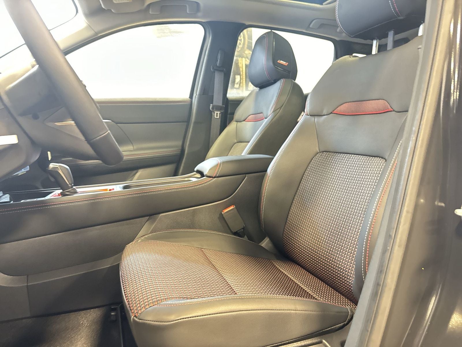 2026 Nissan Kicks SR AWD Premium Package