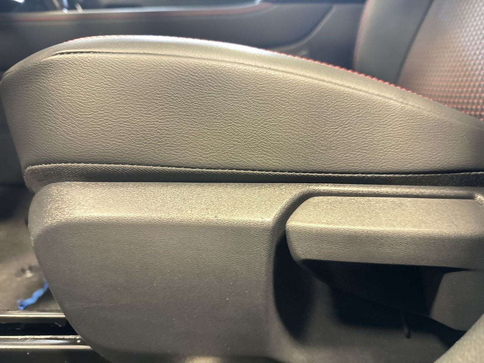 2026 Nissan Kicks SR AWD Premium Package