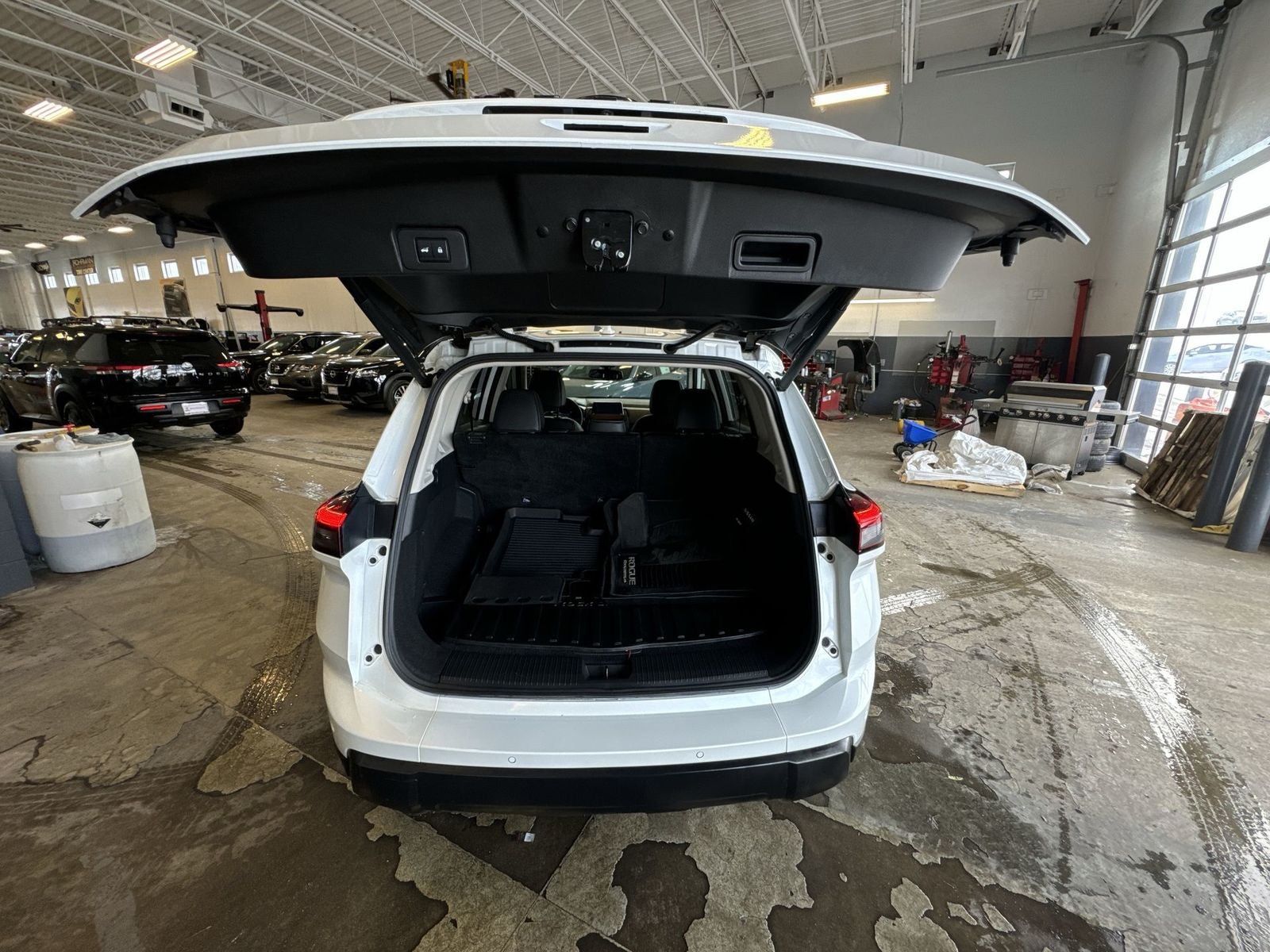 2025 Nissan Rogue Rock Creek