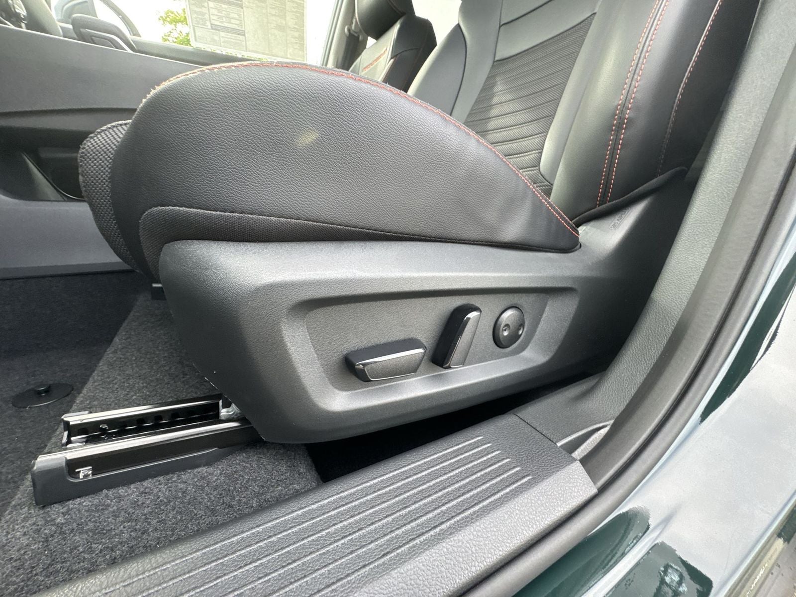 2026 Nissan Rogue Rock Creek Premium Package