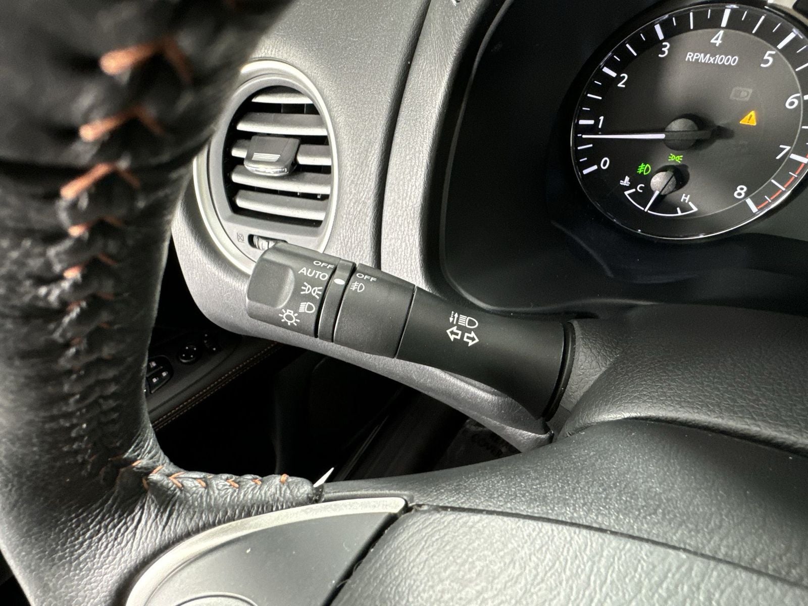 2020 Nissan Pathfinder SL Premium Package