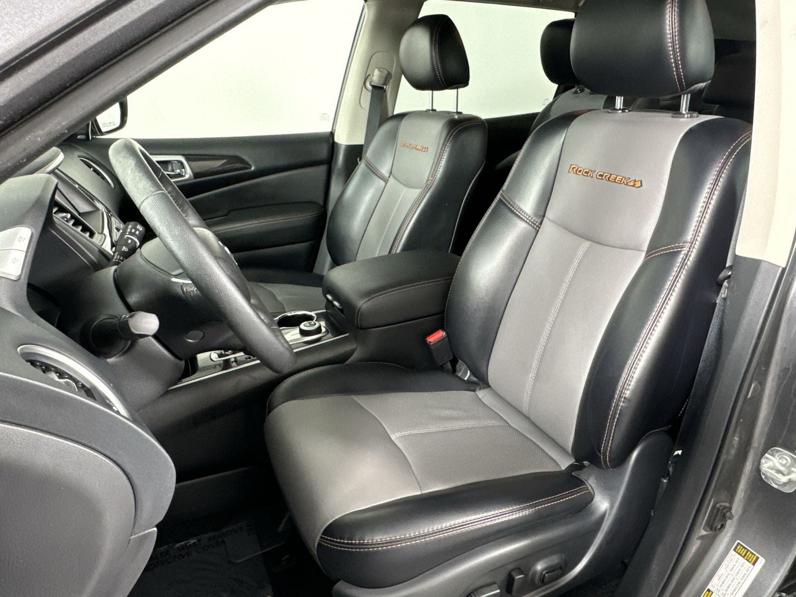 2020 Nissan Pathfinder SL Premium Package