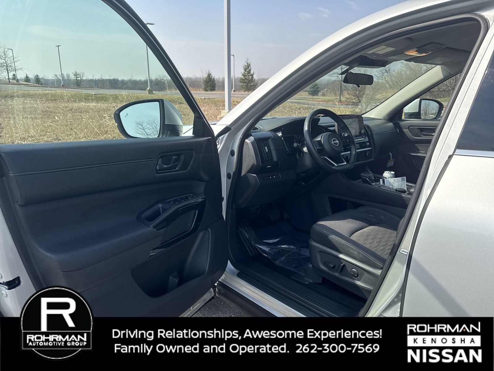 2025 Nissan Pathfinder SV 4WD