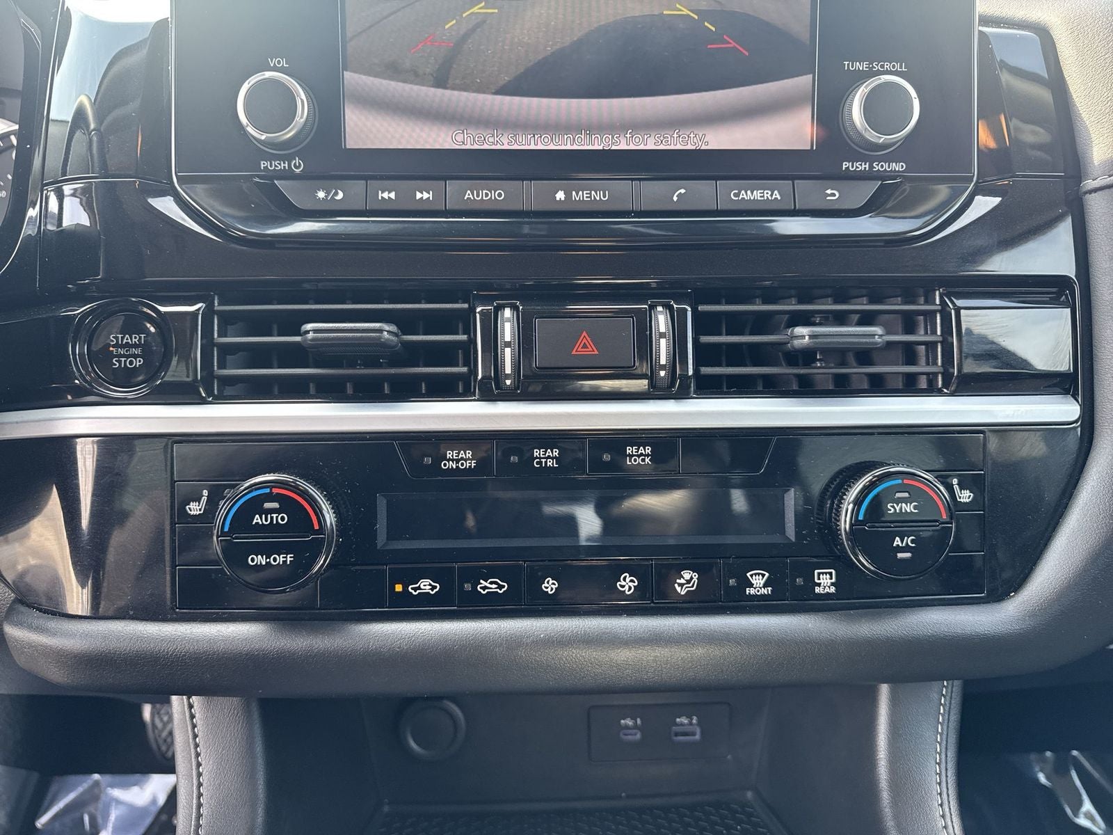 2025 Nissan Pathfinder SV 4WD