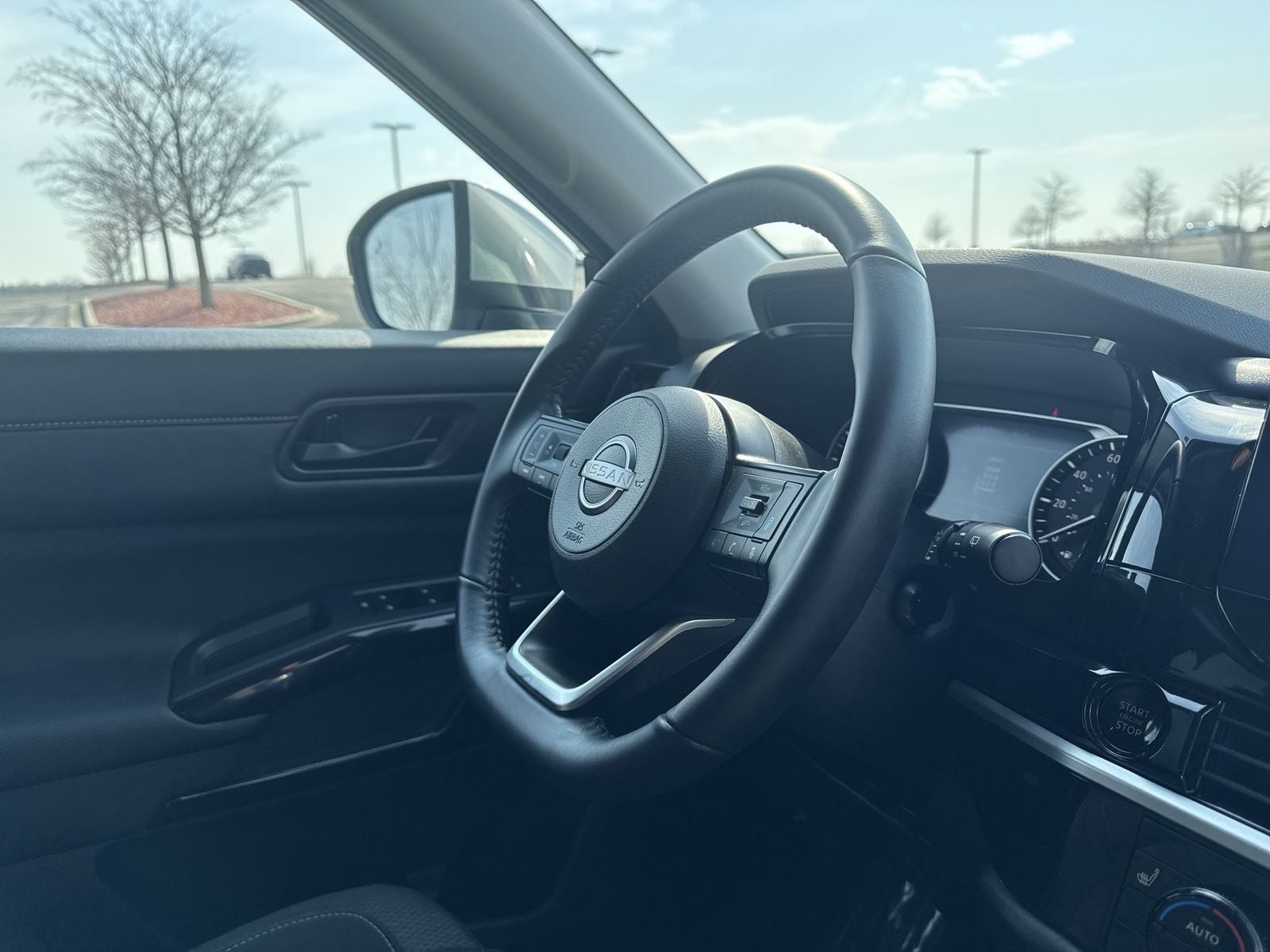 2025 Nissan Pathfinder SV 4WD