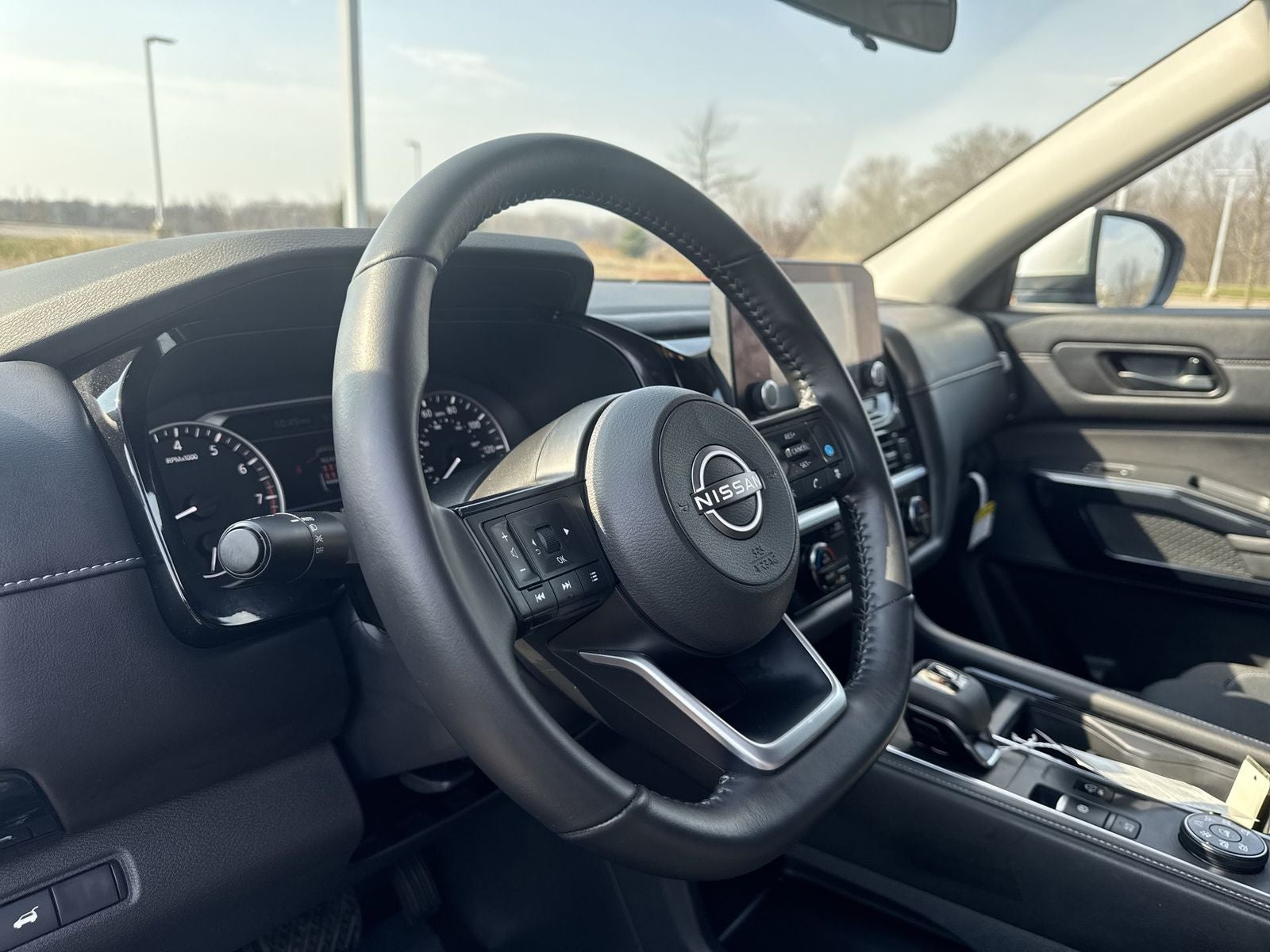 2025 Nissan Pathfinder SV 4WD