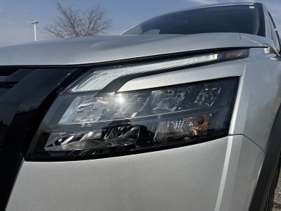 2025 Nissan Pathfinder SV 4WD