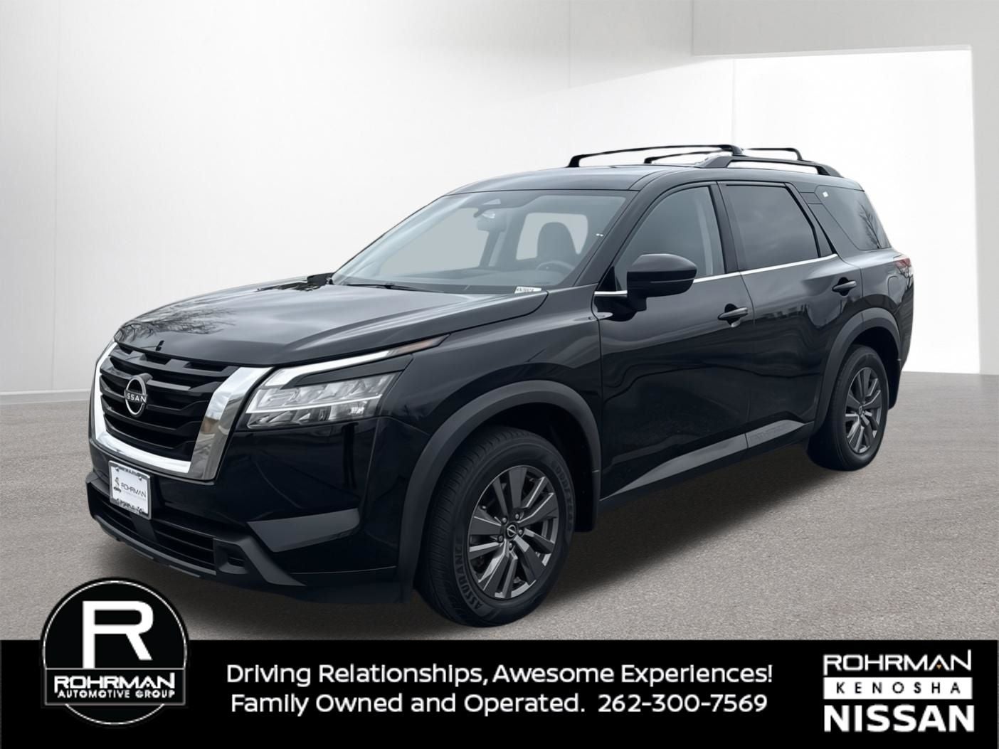 2022 Nissan Pathfinder SV
