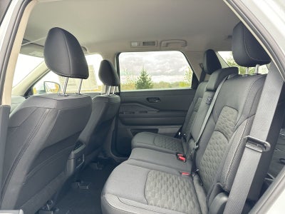 2025 Nissan Pathfinder SV Black Appearance Package