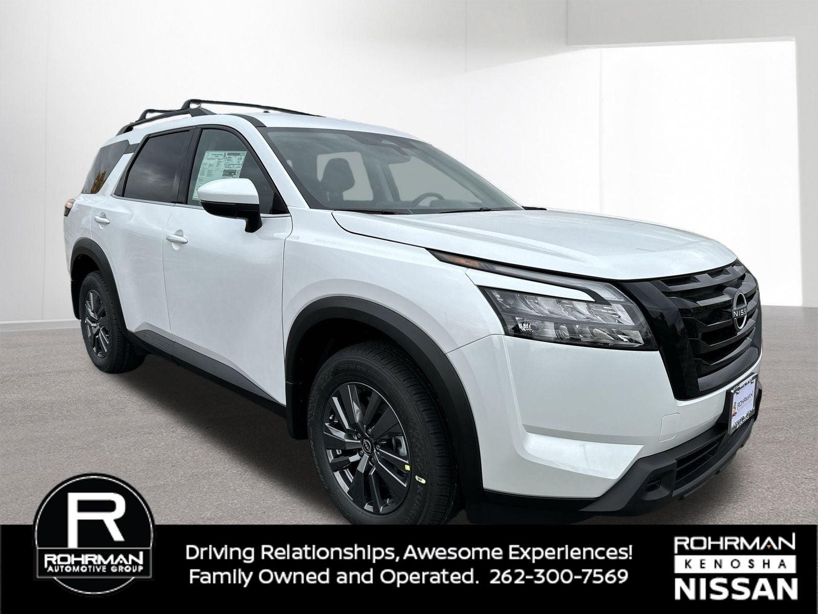 2025 Nissan Pathfinder SV Black Appearance Package