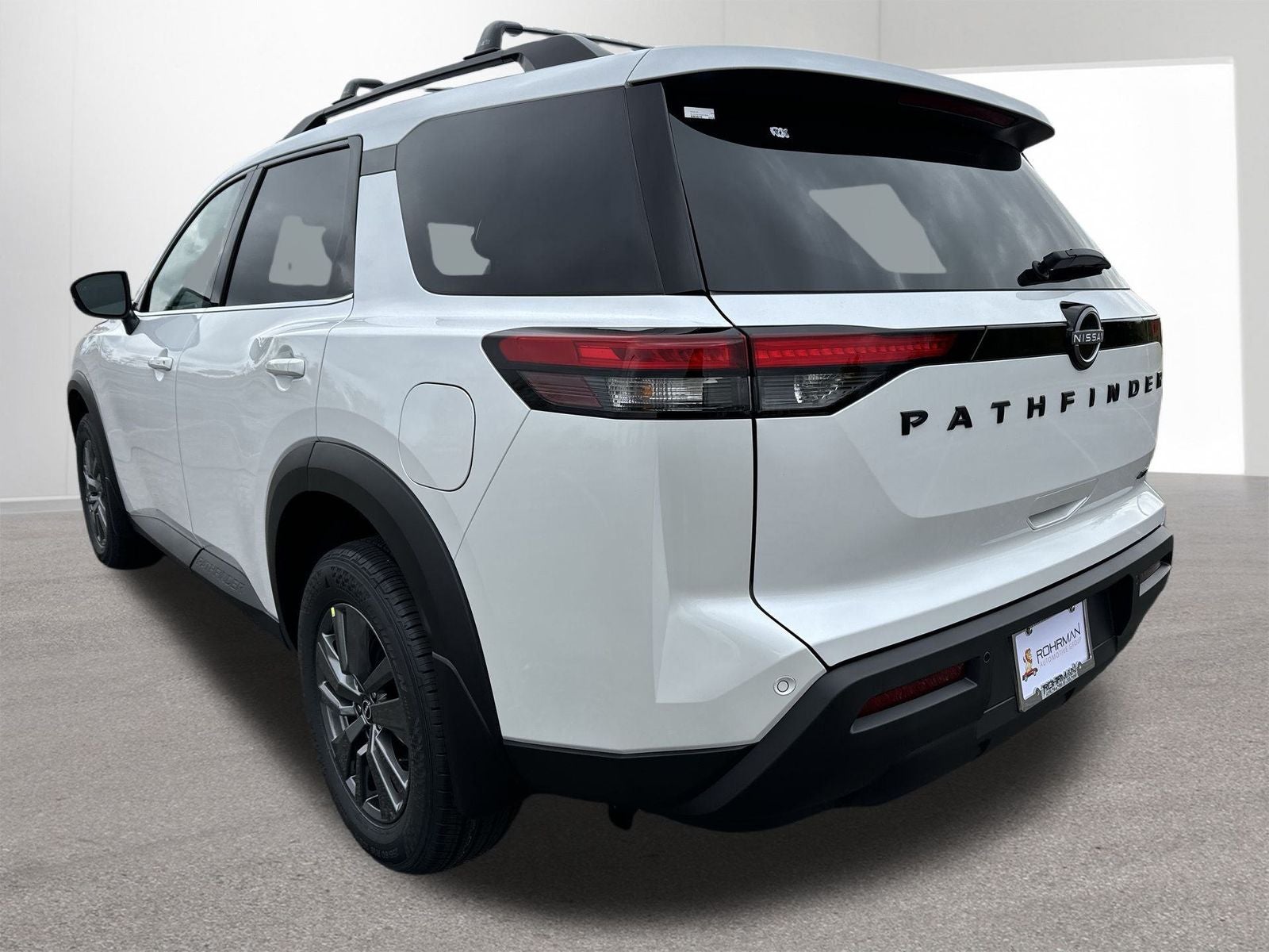 2025 Nissan Pathfinder SV Black Appearance Package