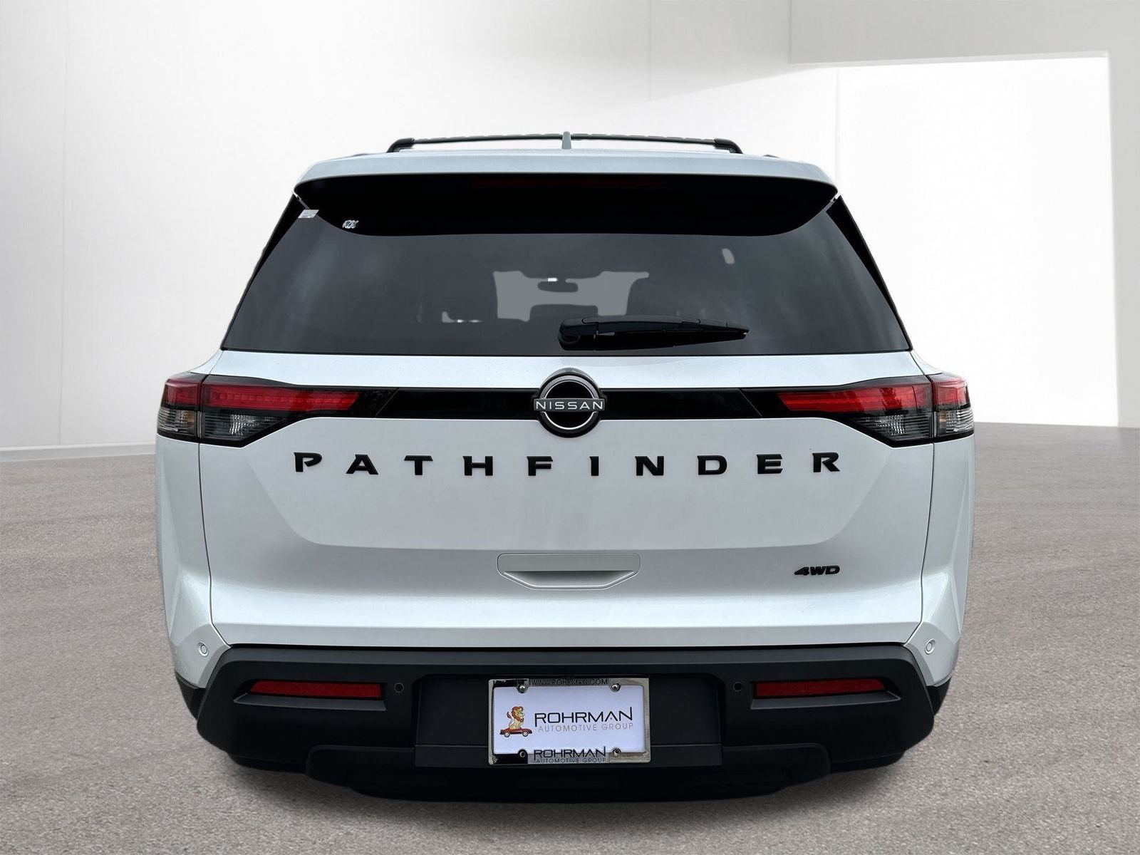 2025 Nissan Pathfinder SV Black Appearance Package