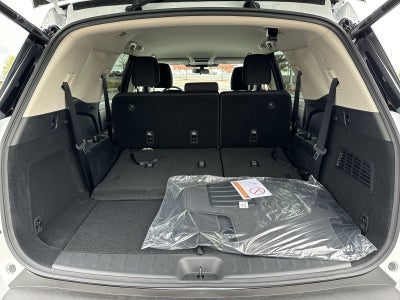 2025 Nissan Pathfinder SV Black Appearance Package