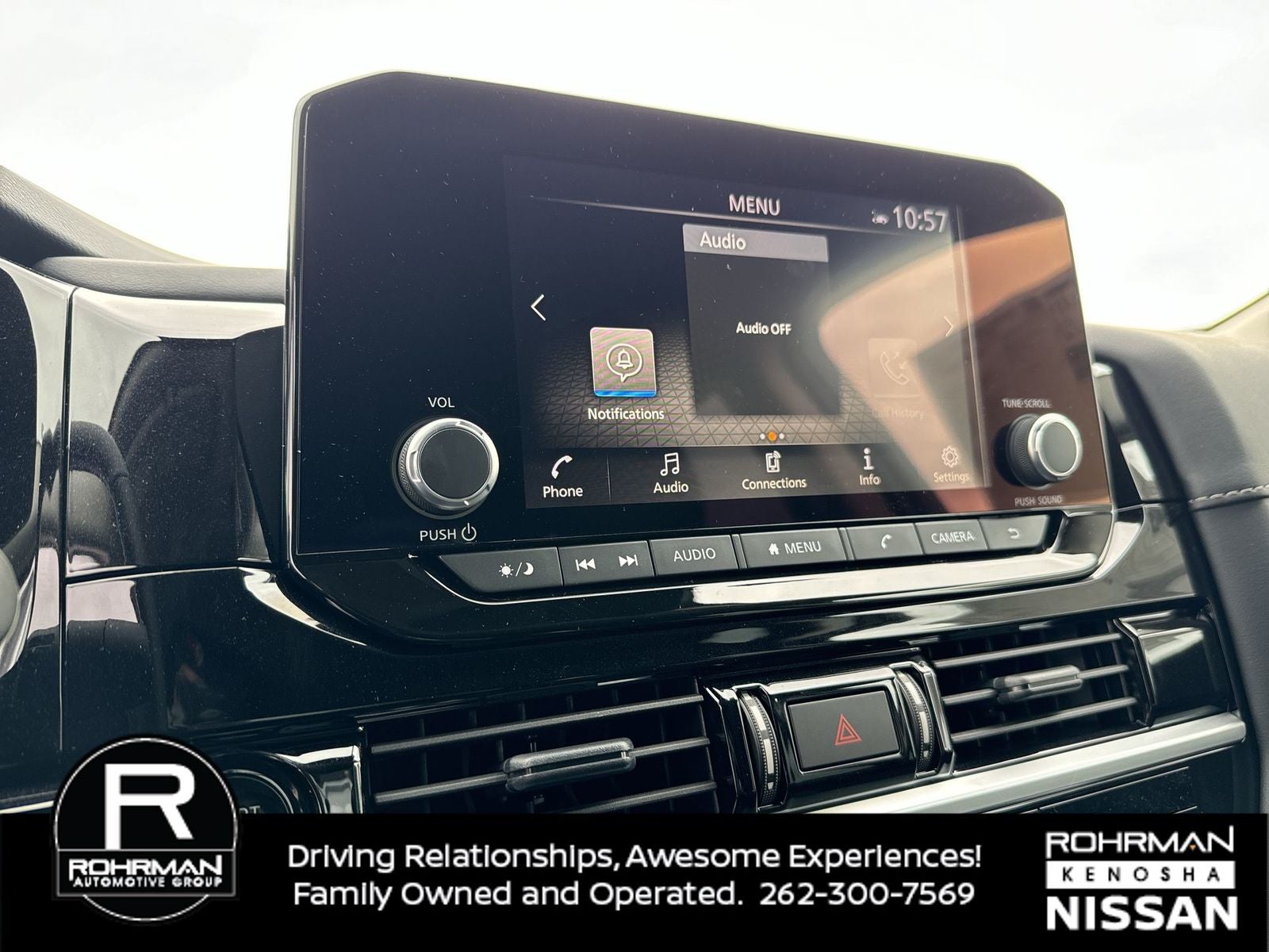 2025 Nissan Pathfinder SV Black Appearance Package