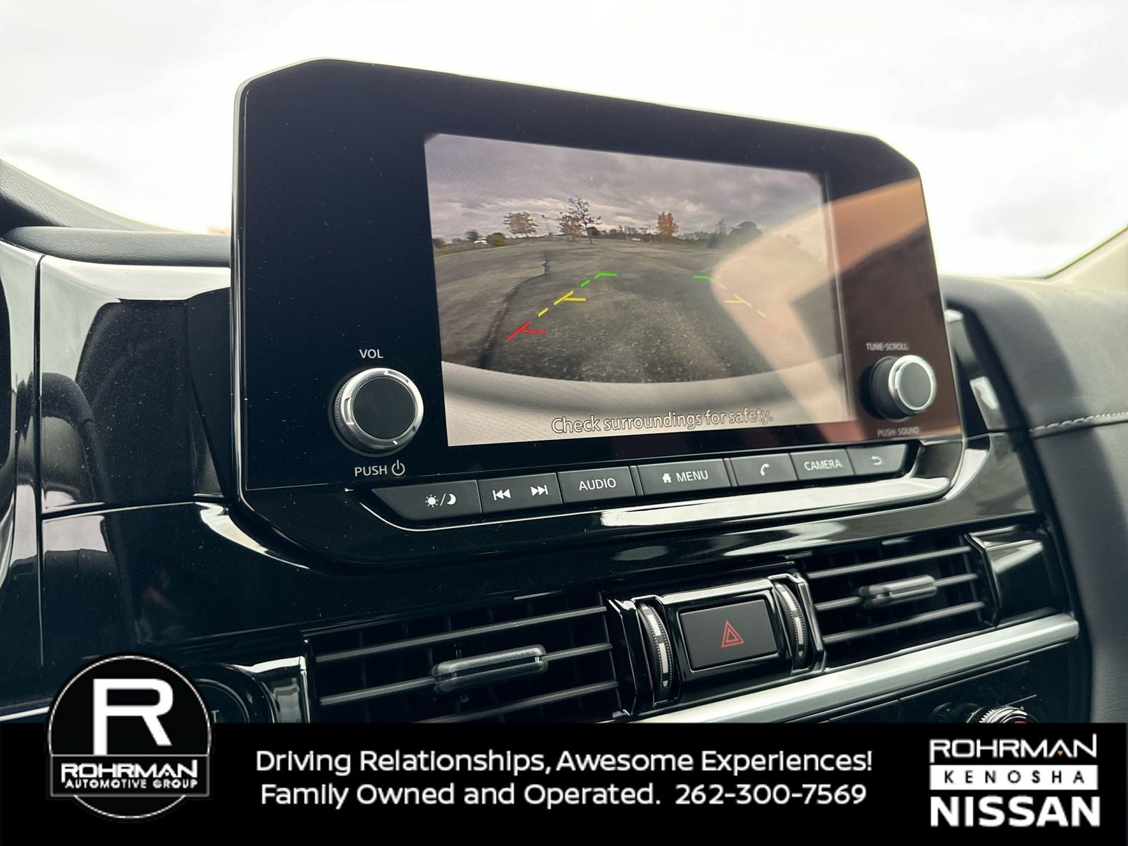 2025 Nissan Pathfinder SV Black Appearance Package