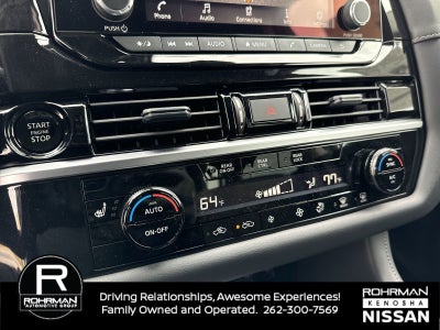 2025 Nissan Pathfinder SV Black Appearance Package