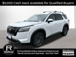 2025 Nissan Pathfinder SV Black Appearance Package