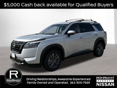 2025 Nissan Pathfinder SV Black Appearance package