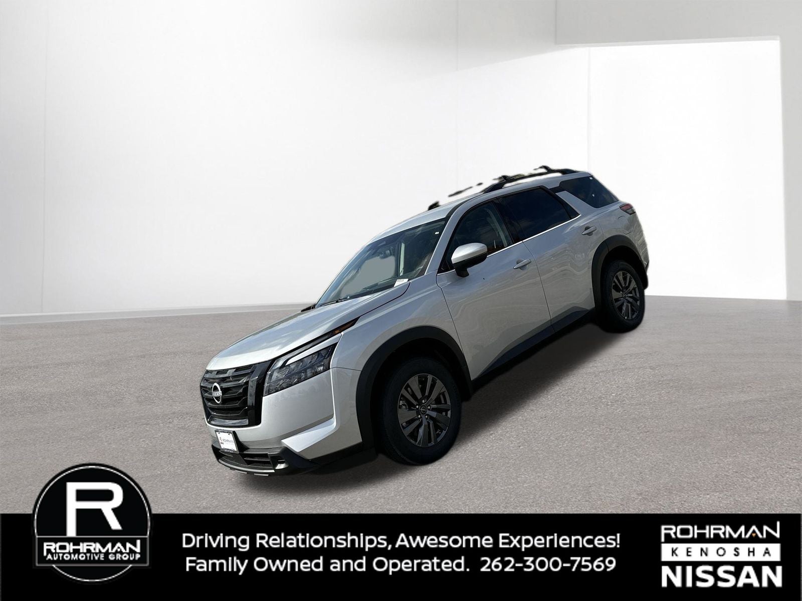2025 Nissan Pathfinder SV Black Appearance package