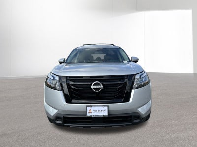 2025 Nissan Pathfinder SV Black Appearance package