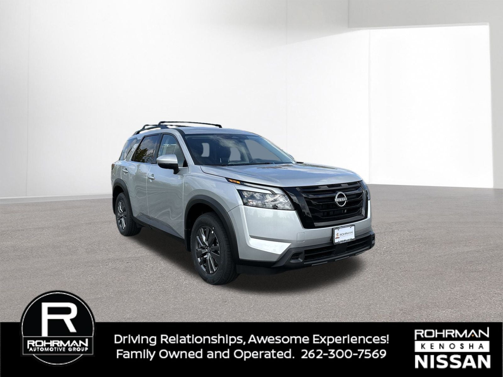 2025 Nissan Pathfinder SV Black Appearance package