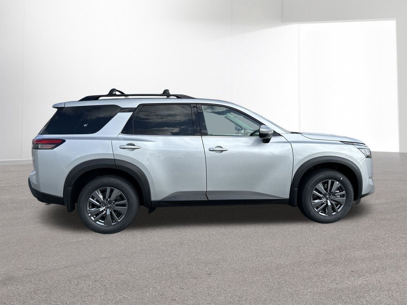 2025 Nissan Pathfinder SV Black Appearance package