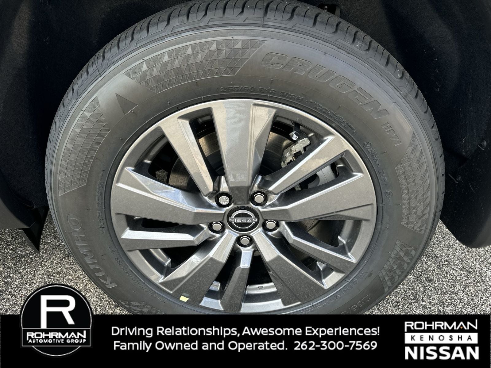 2025 Nissan Pathfinder SV Black Appearance package