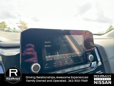 2025 Nissan Pathfinder SV Black Appearance package