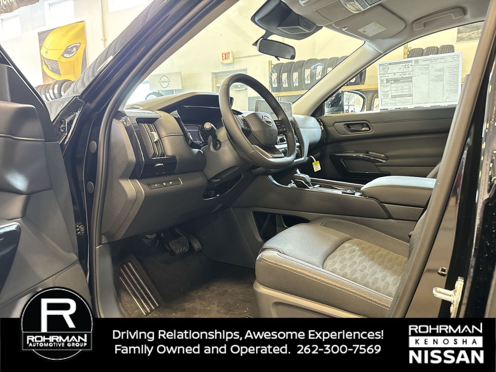 2026 Nissan Pathfinder SV