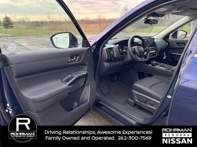 2026 Nissan Pathfinder SV