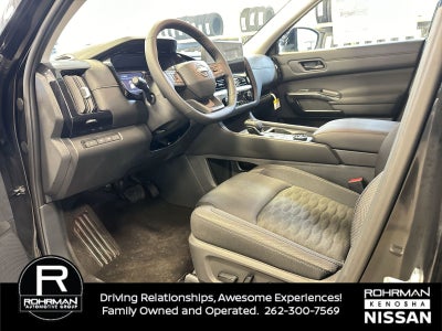 2026 Nissan Pathfinder SV