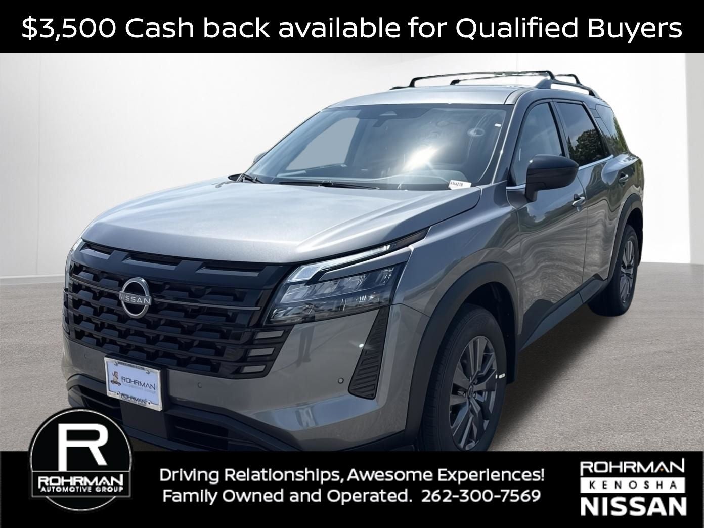 2026 Nissan Pathfinder SV
