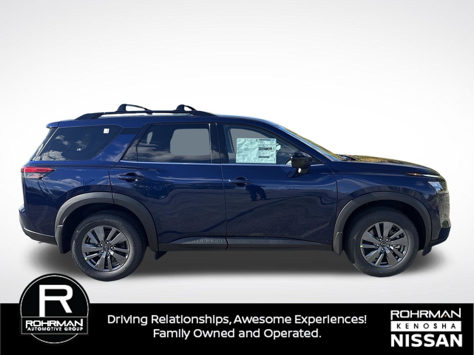 2026 Nissan Pathfinder SV