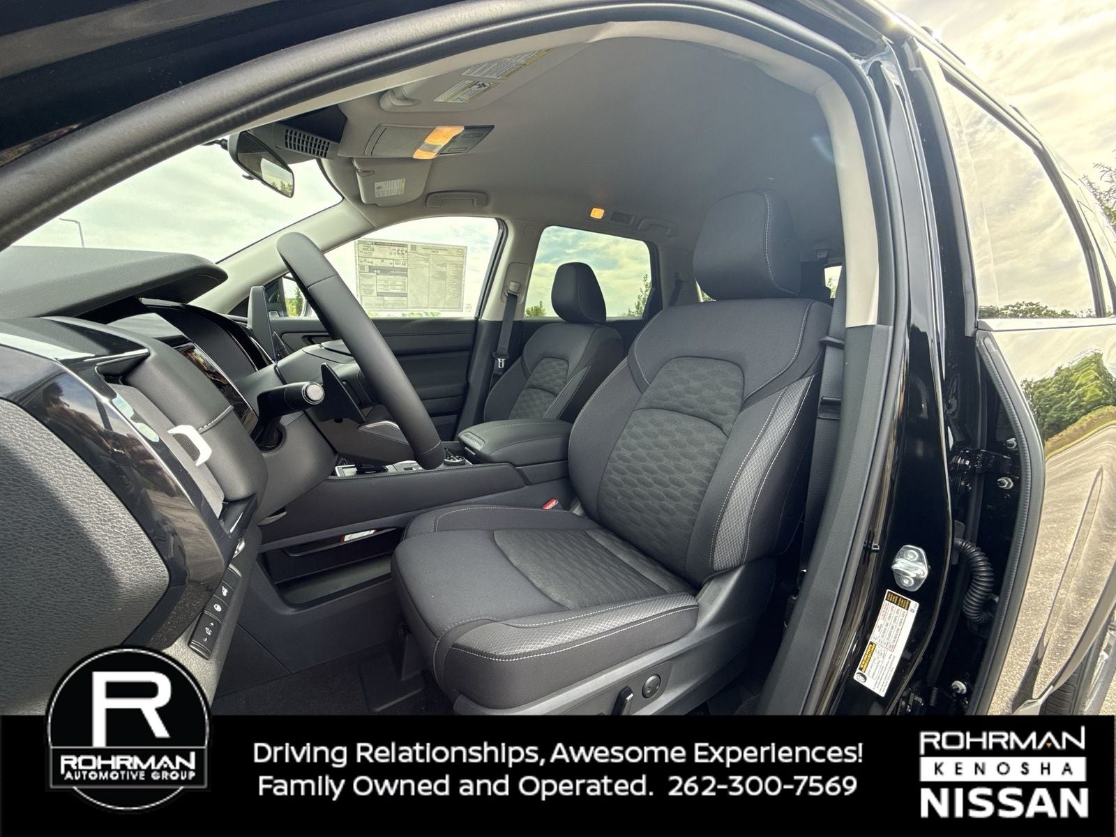 2026 Nissan Pathfinder SV