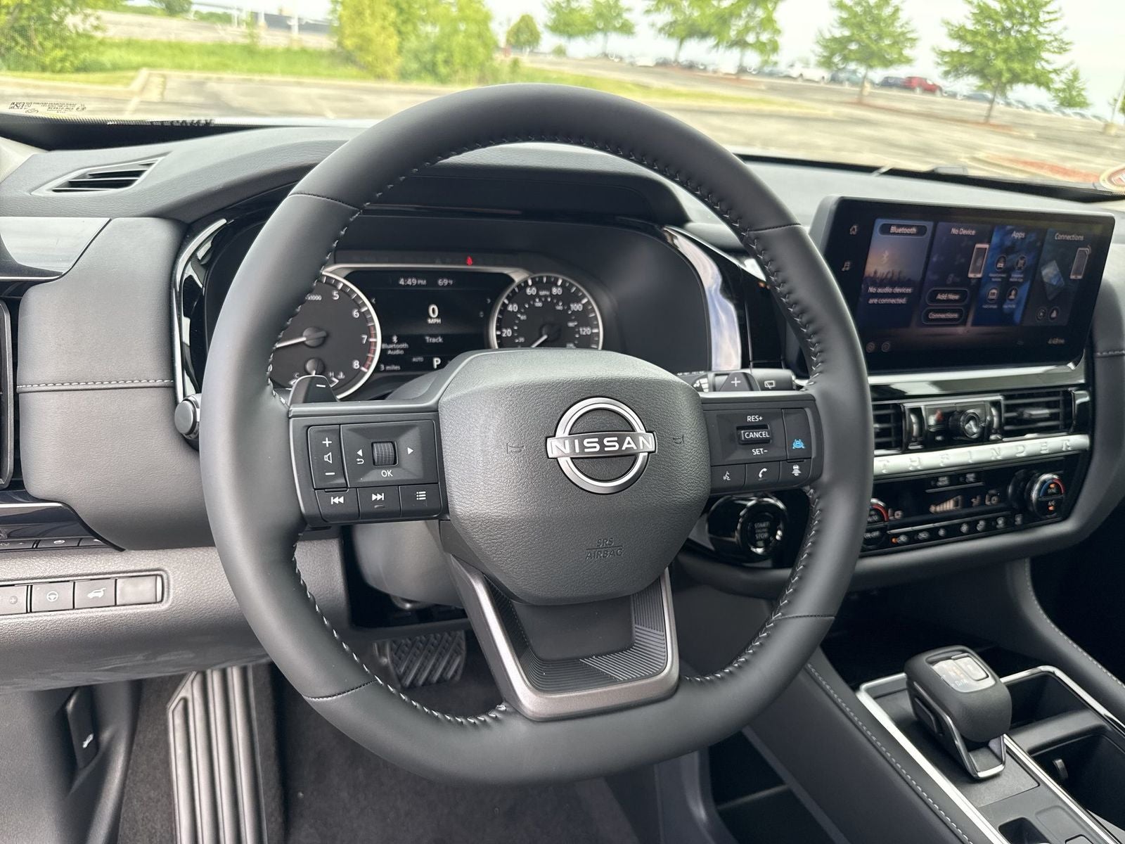 2026 Nissan Pathfinder SV