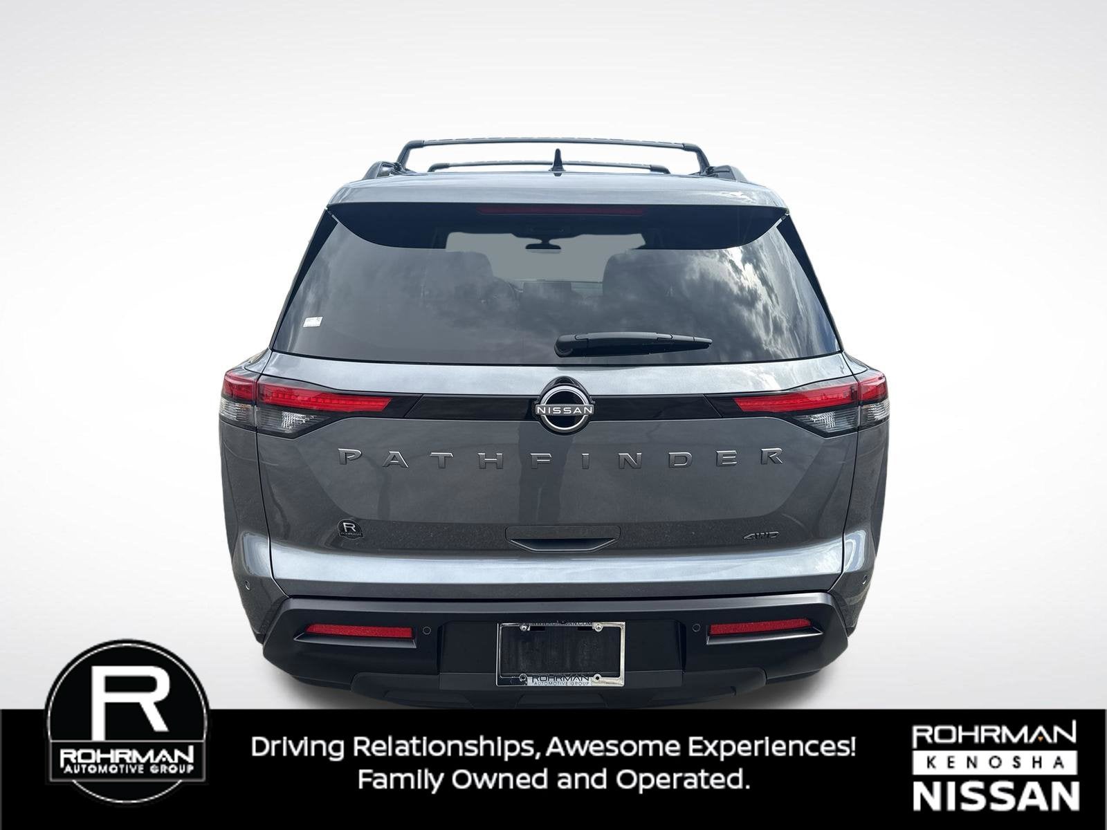 2026 Nissan Pathfinder SV